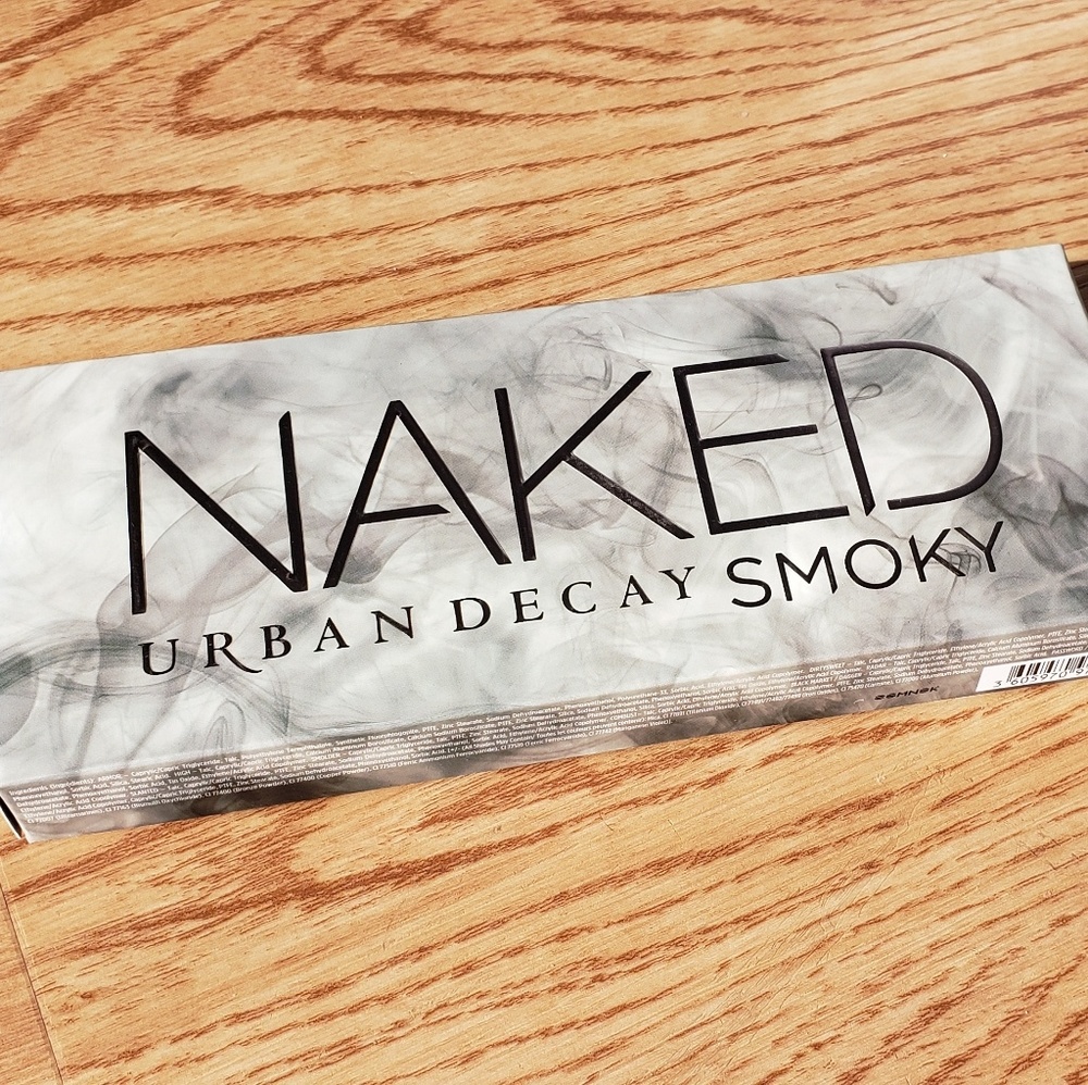 Urban Decay Naked Smoky Pallette